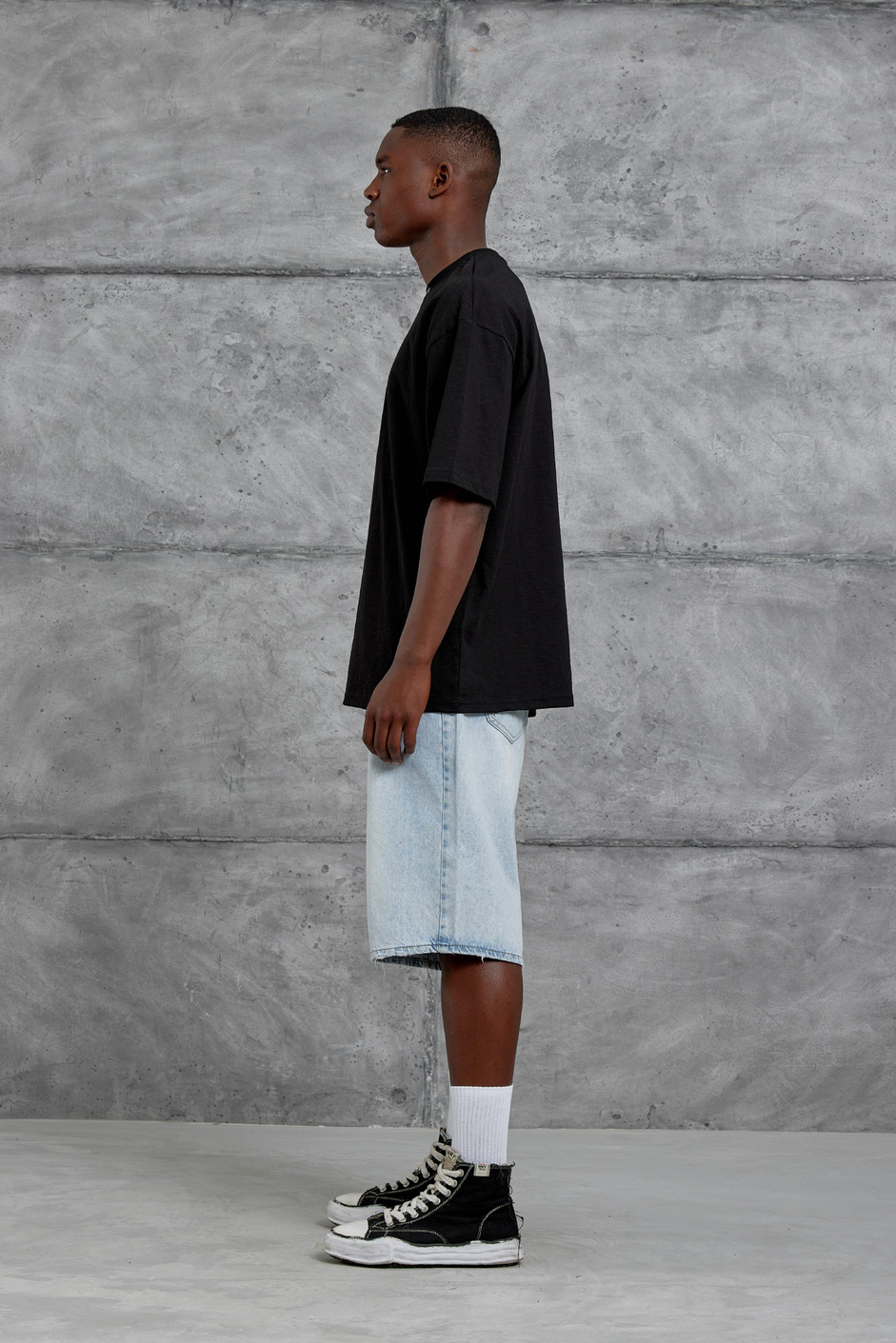 Siyah Yakada Rakam Baskılı Oversize Tshirt