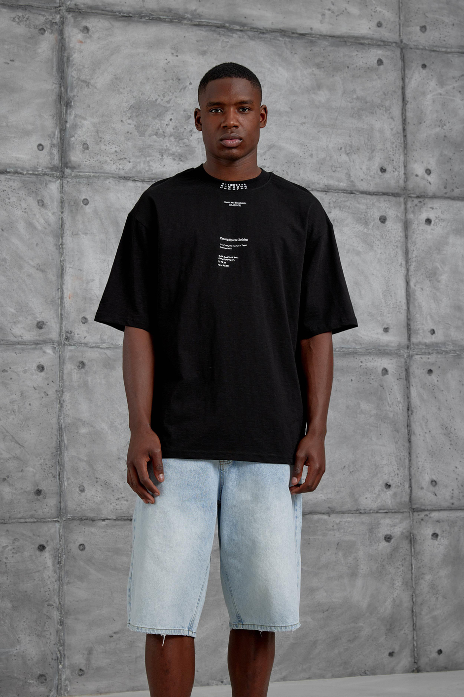 Siyah Yakada Rakam Baskılı Oversize Tshirt