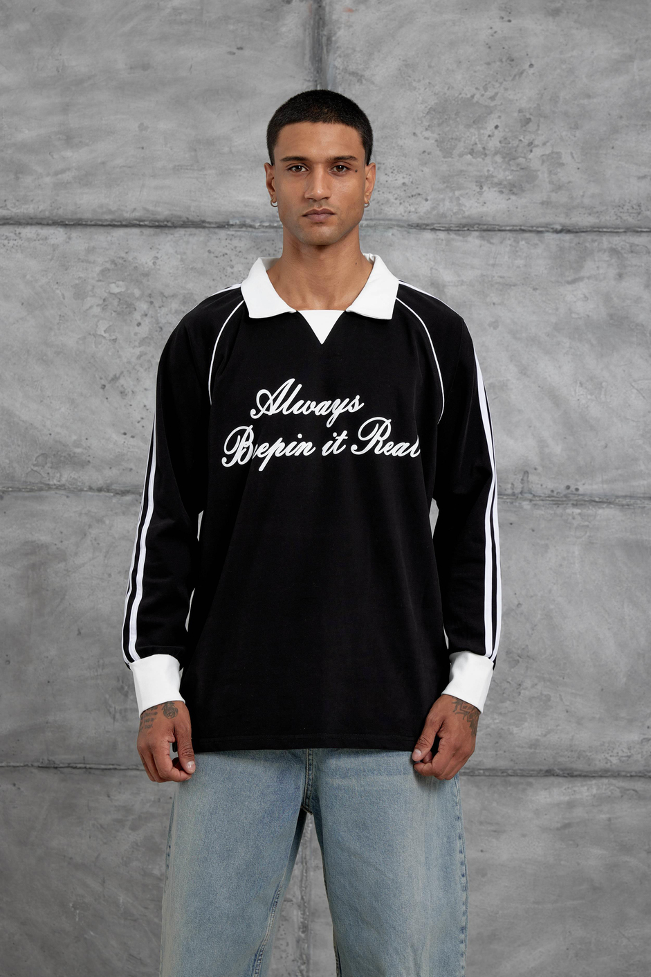 Siyah Yazı Detaylı Polo Yaka Oversize Sweatshirt