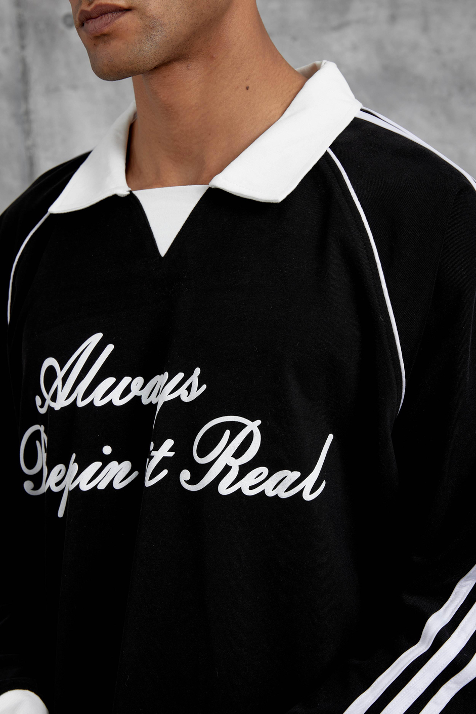 Siyah Yazı Detaylı Polo Yaka Oversize Sweatshirt