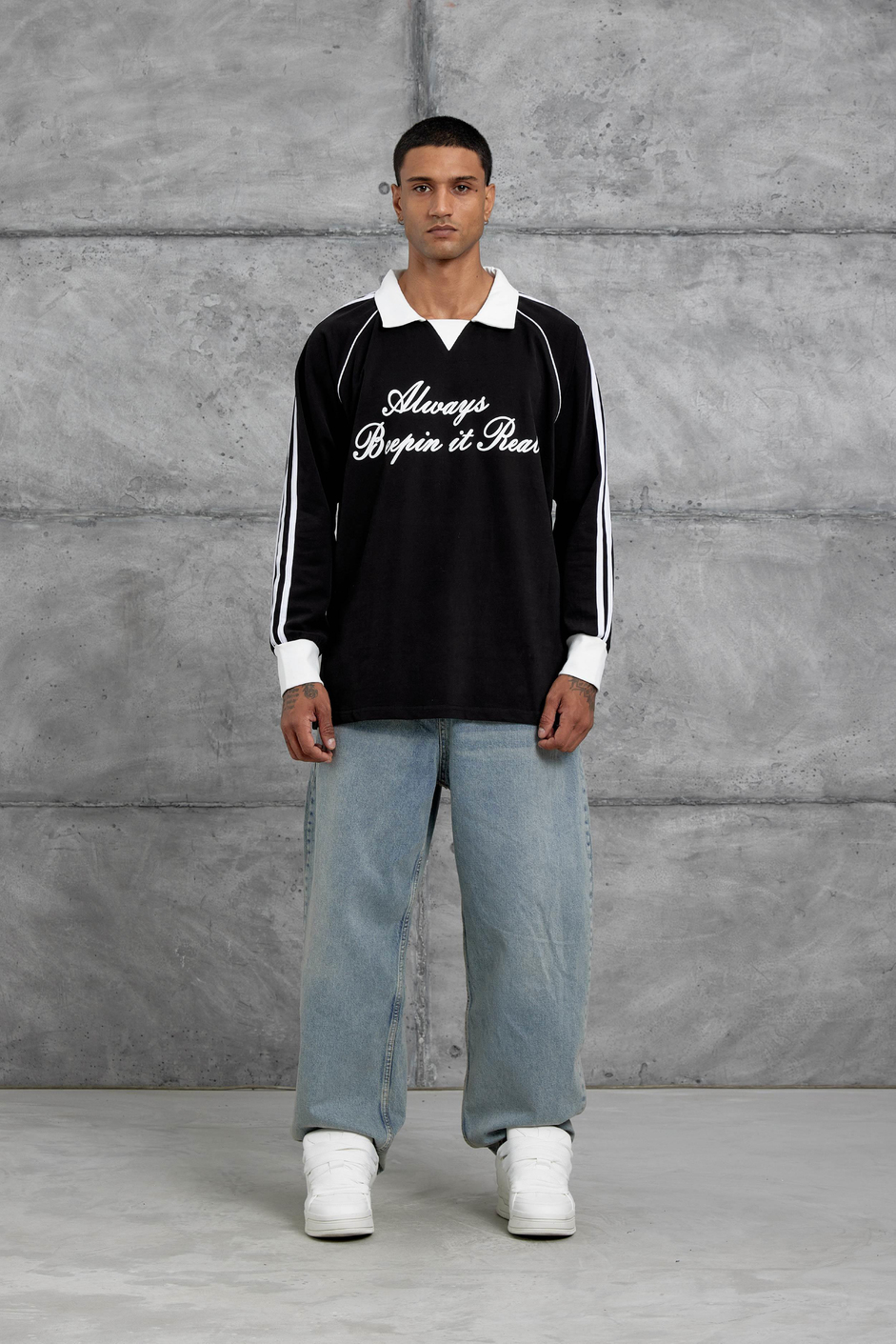 Siyah Yazı Detaylı Polo Yaka Oversize Sweatshirt