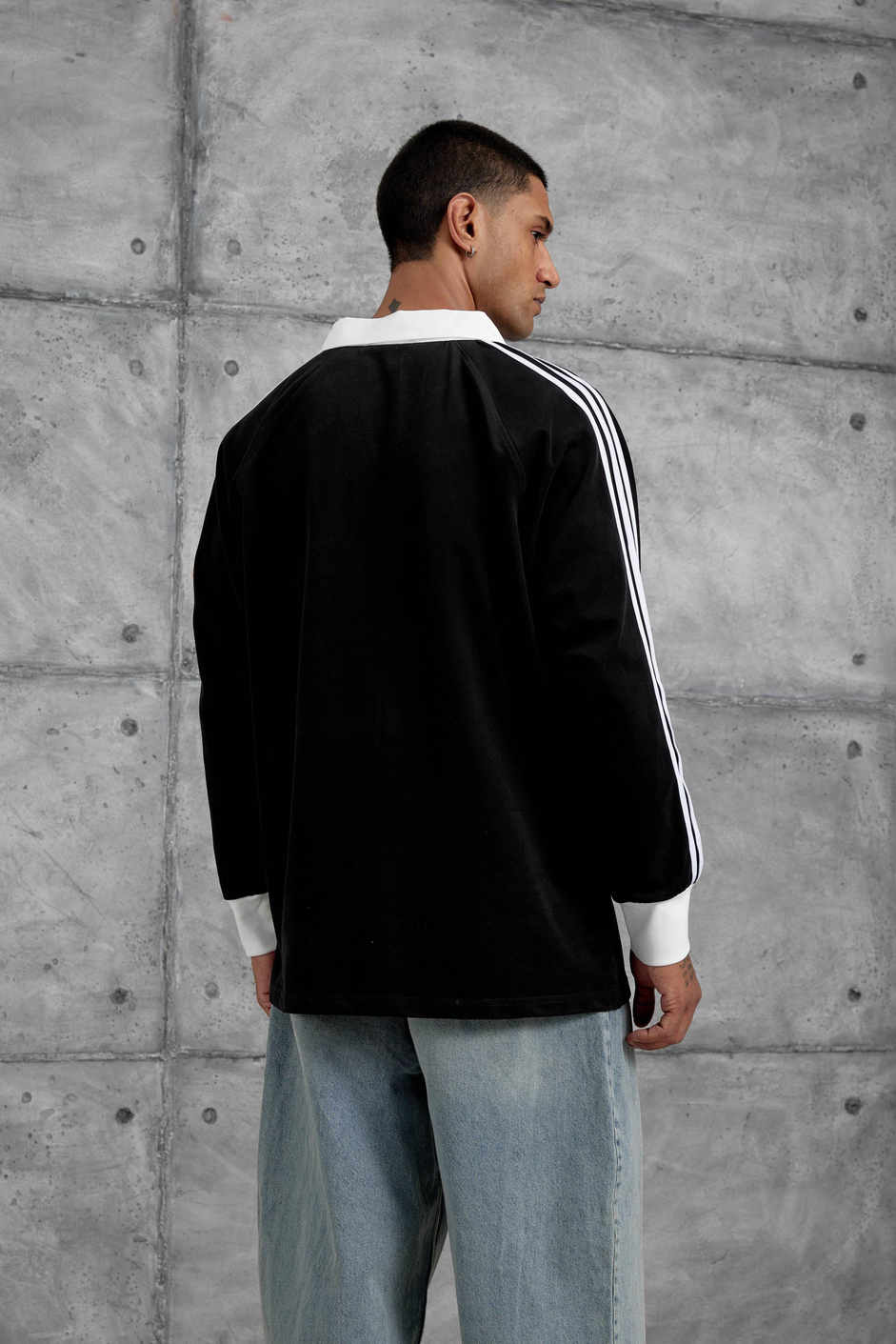 Siyah Yazı Detaylı Polo Yaka Oversize Sweatshirt