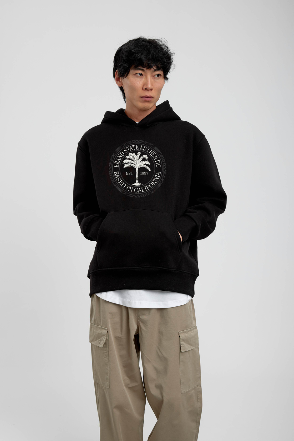 Siyah Yazılı Palmiye Baskılı Kapüşonlu Sweatshirt