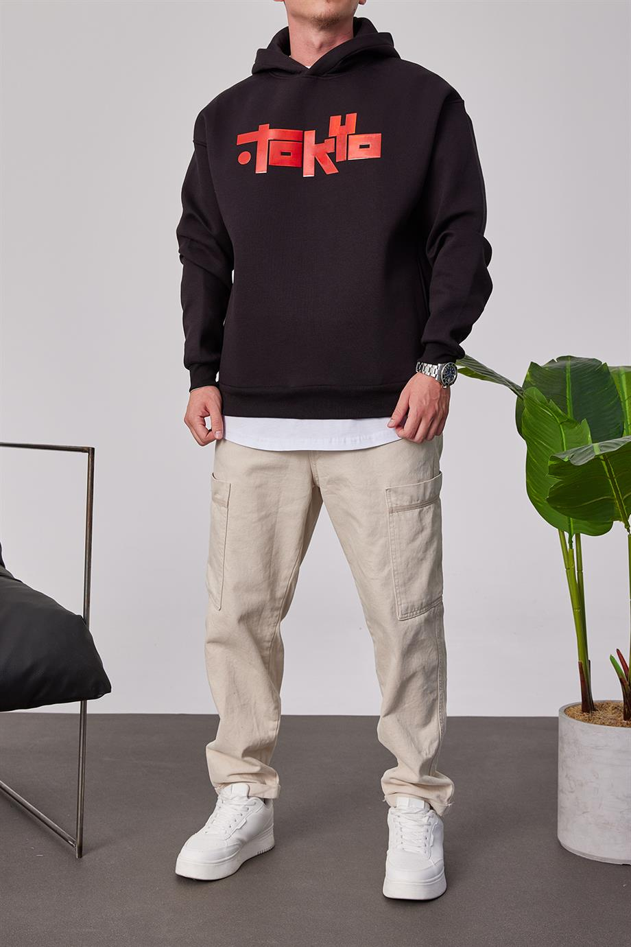 Tokyo Yazılı Siyah Kapüşonlu Sweatshirt