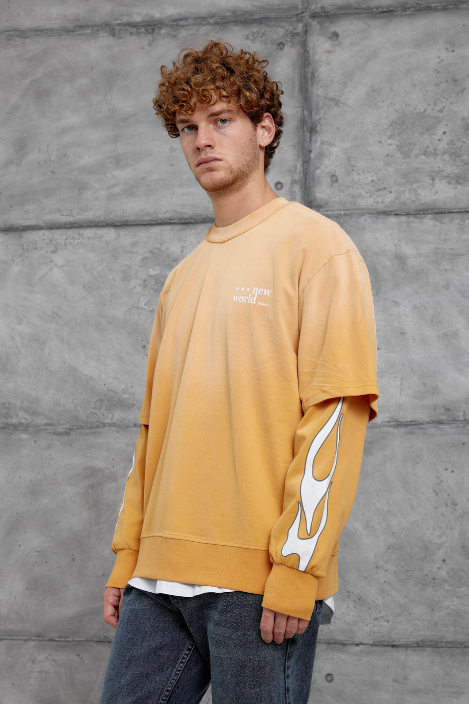 Turuncu KOLU ALEV BASKILI OVERSİZE SWEATSHIRT
