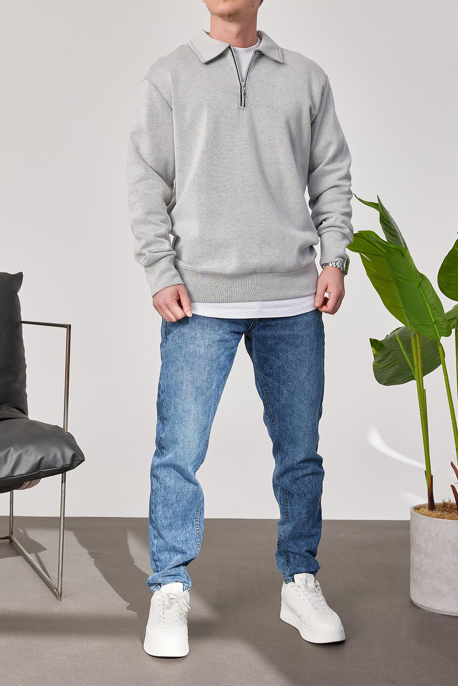 Yakası Fermuarlı Basic Gri Sweatshirt