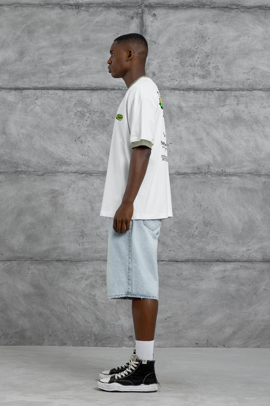 Yeşil Yakalı Spectrum Yazılı Oversize Tshirt