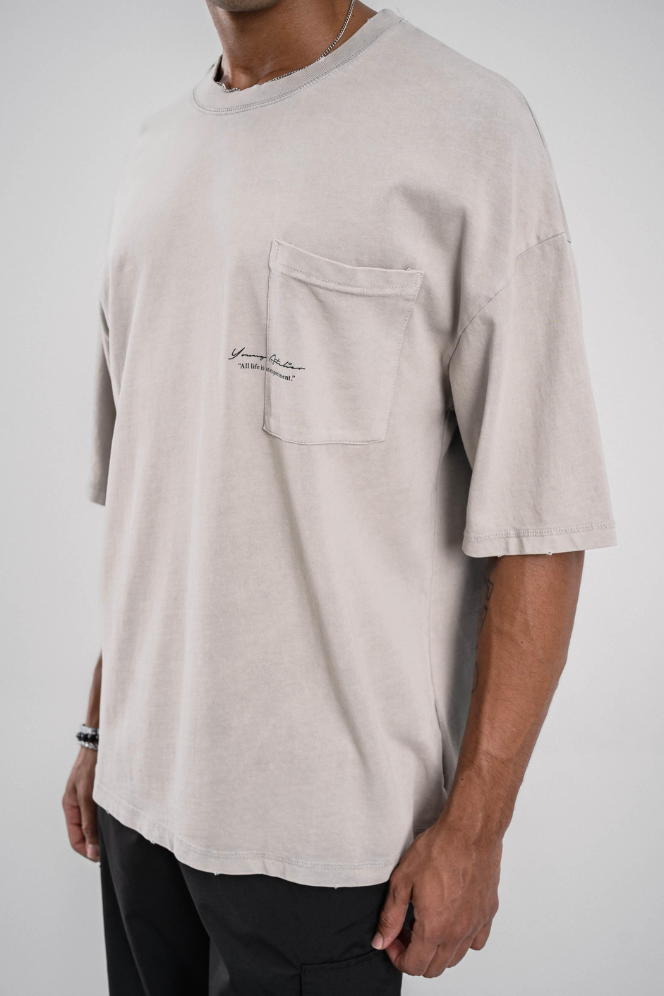Young Atelier Yazılı Krem Yıkamalı Oversize Tshirt