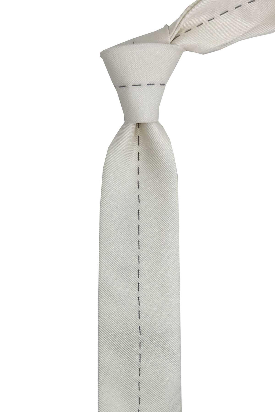 5.8 cm Beyaz Çizgi Pano Desen İpek Kravat İK2317