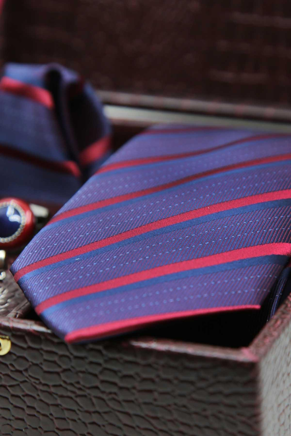 Bordo Erkek Hediye Kutusu - Mendilli Kravat Kol Düğmesi Kravat İğnesi KMK101