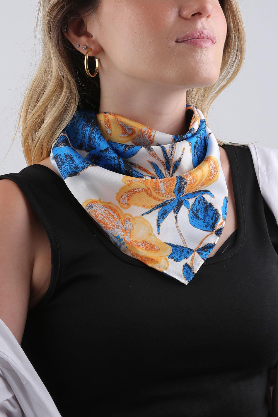 Çok Renkli Yaprak Motifli Fular Bandana 55-55 cm KDNF15