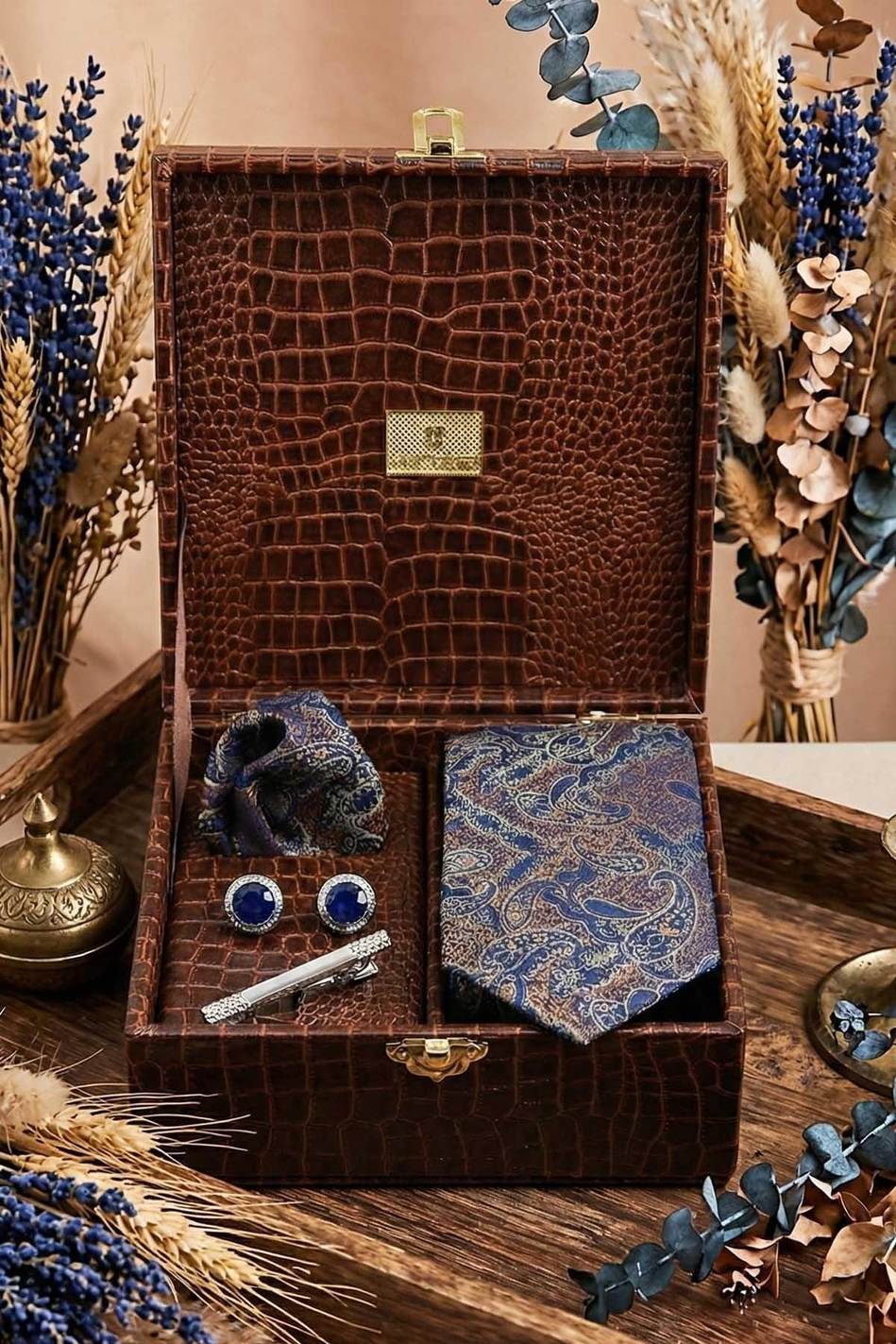 Kahverengi Erkek Hediye Kutusu - Mendilli Kravat Kol Düğmesi Kravat İğnesi KMK87