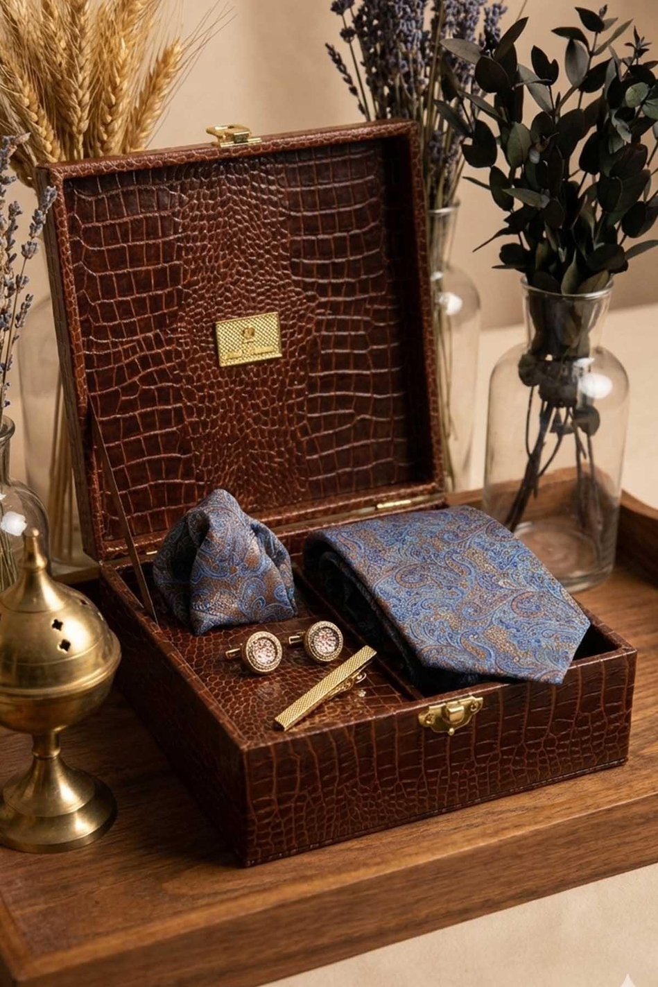 Kahverengi Erkek Hediye Kutusu - Mendilli Kravat Kol Düğmesi Kravat İğnesi KMK105