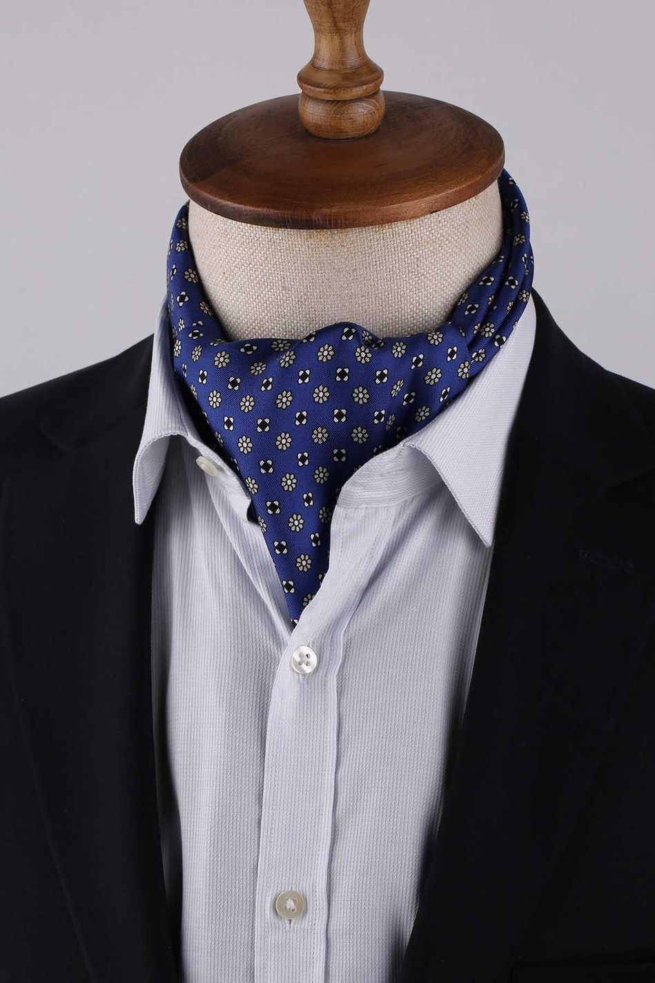 Küçük Desen Mavi İtalyan İpek Ascot Kravat SAC09