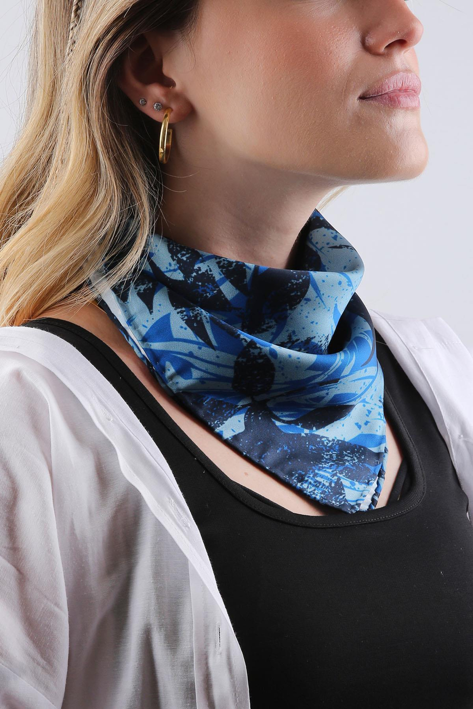 Mavi Yaprak Desen Fular Bandana 55-55 cm KDNF05