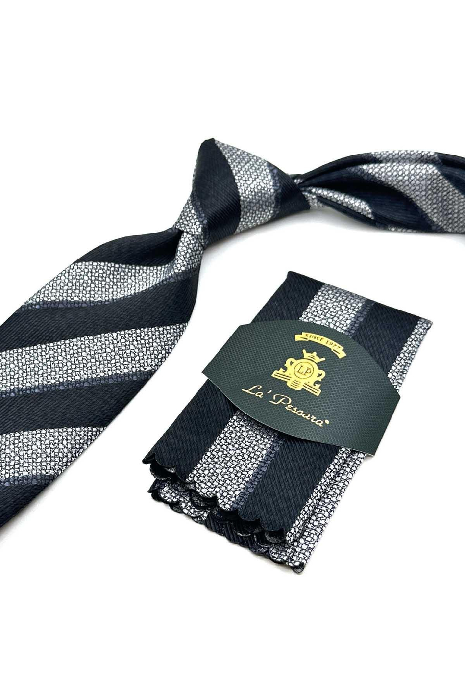 Siyah - Beyaz Çizgi Desen Mendilli Klasik Kravat KK13105