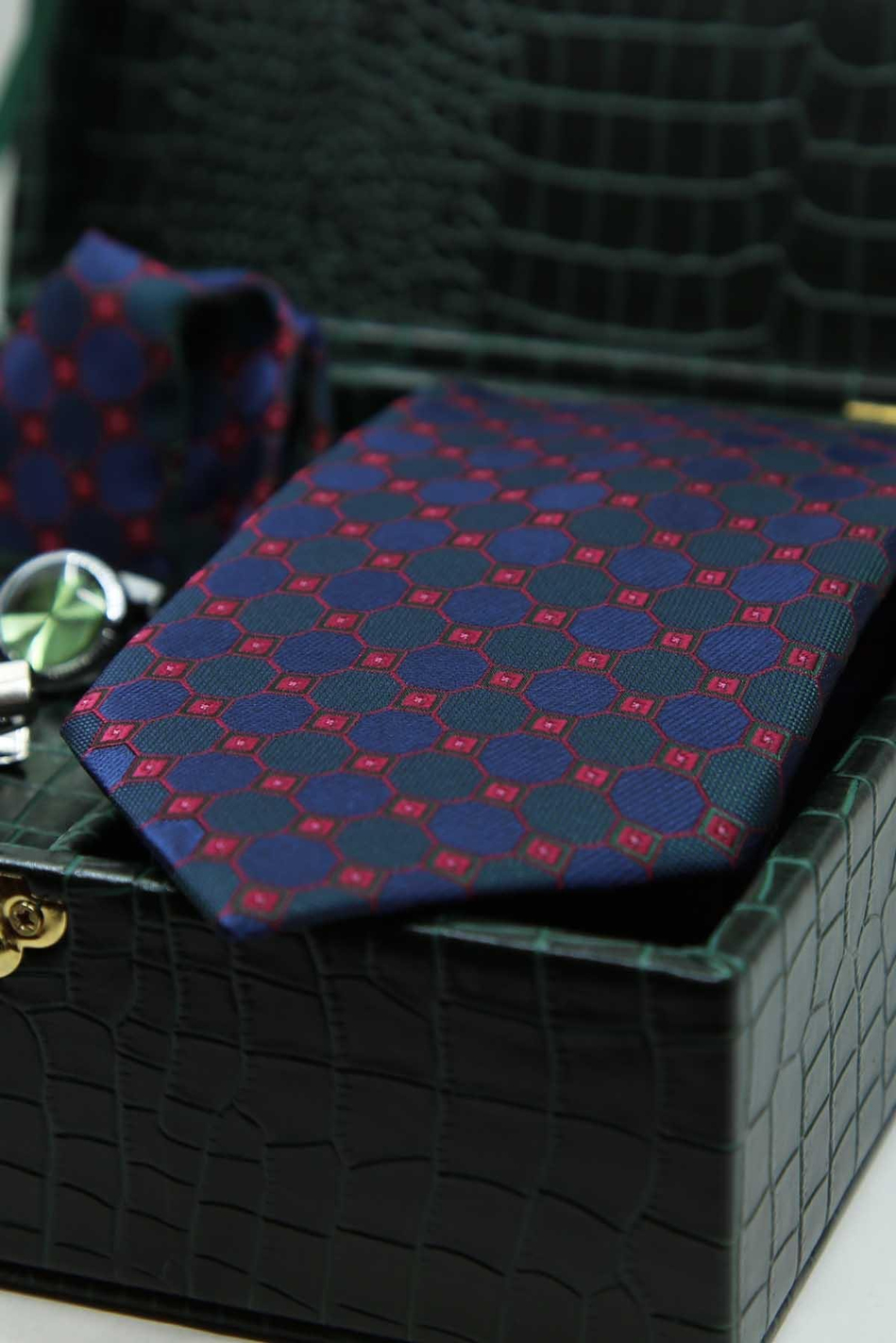 Yeşil Erkek Hediye Kutusu - Mendilli Kravat Kol Düğmesi Kravat İğnesi KMK110