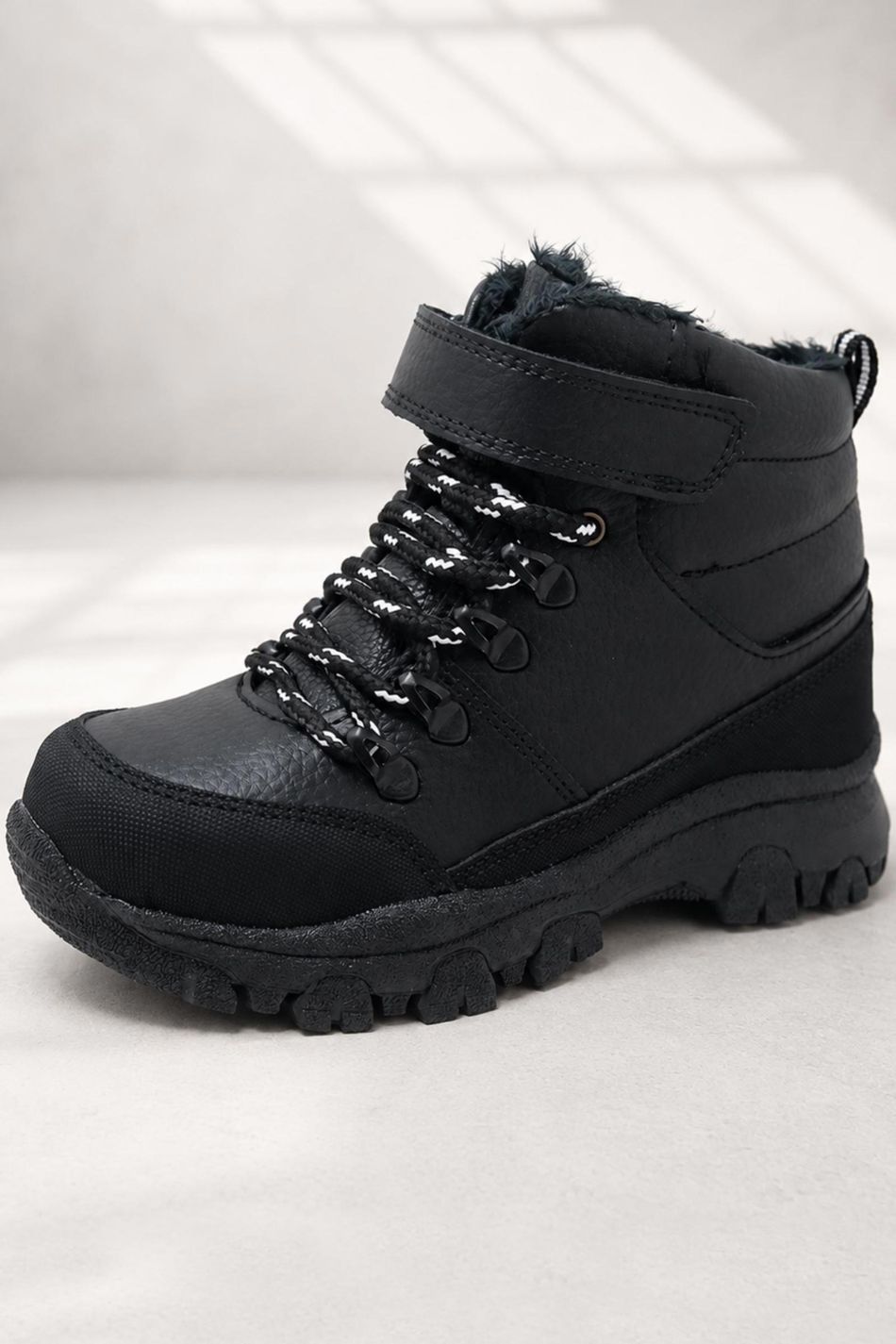 Unisex Çocuk Siyah Kalın Tabanlı Kışlık Trekking Botu