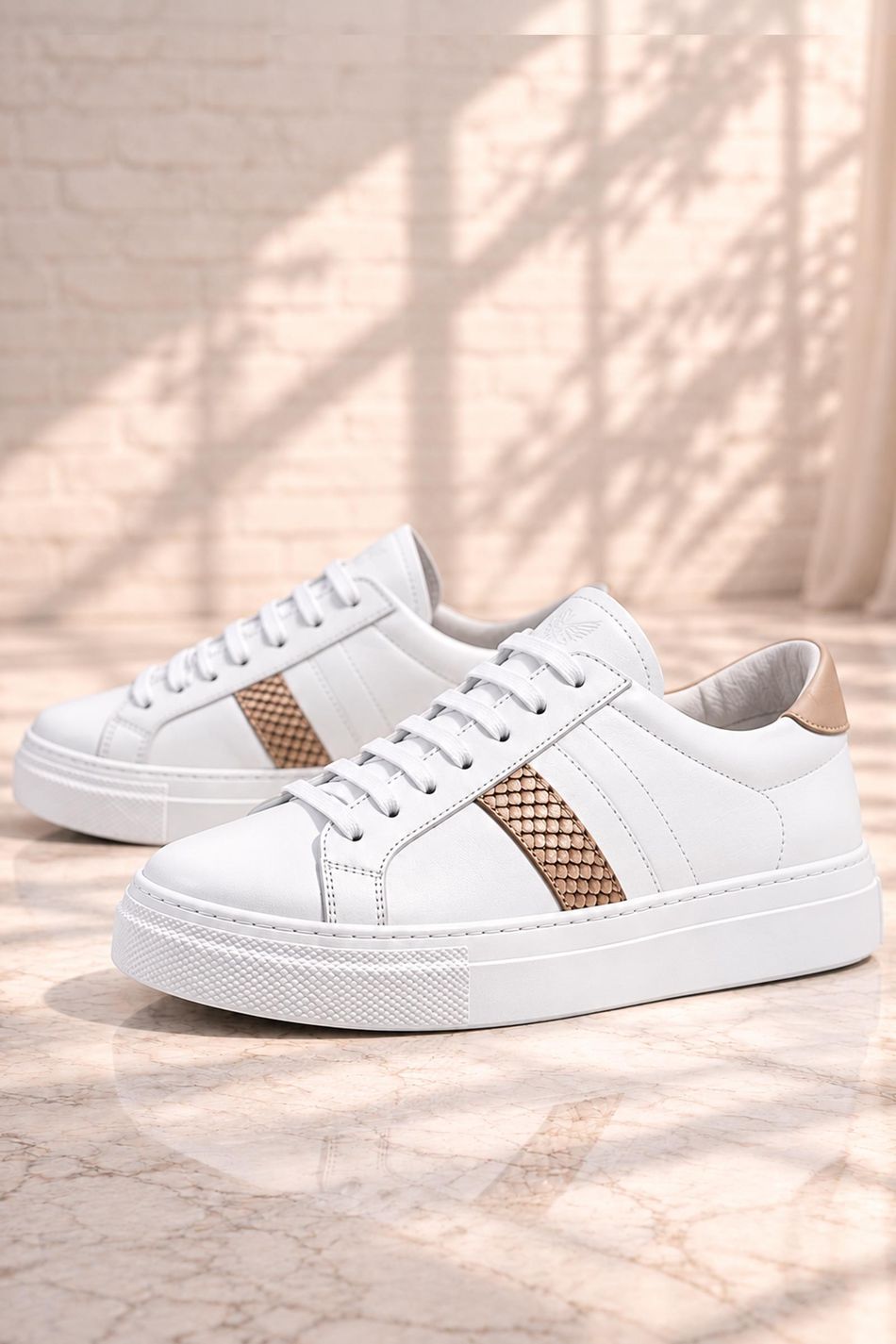 Hakiki Deri Beyaz Bakır Desenli Günlük Kadın Sneaker Ayakkabı