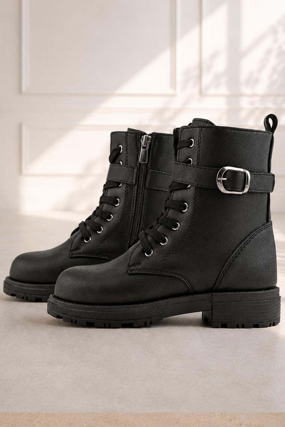 Rakerplus Siyah Fermuarlı Bağcıklı Kışlık Kız Çocuk Bot