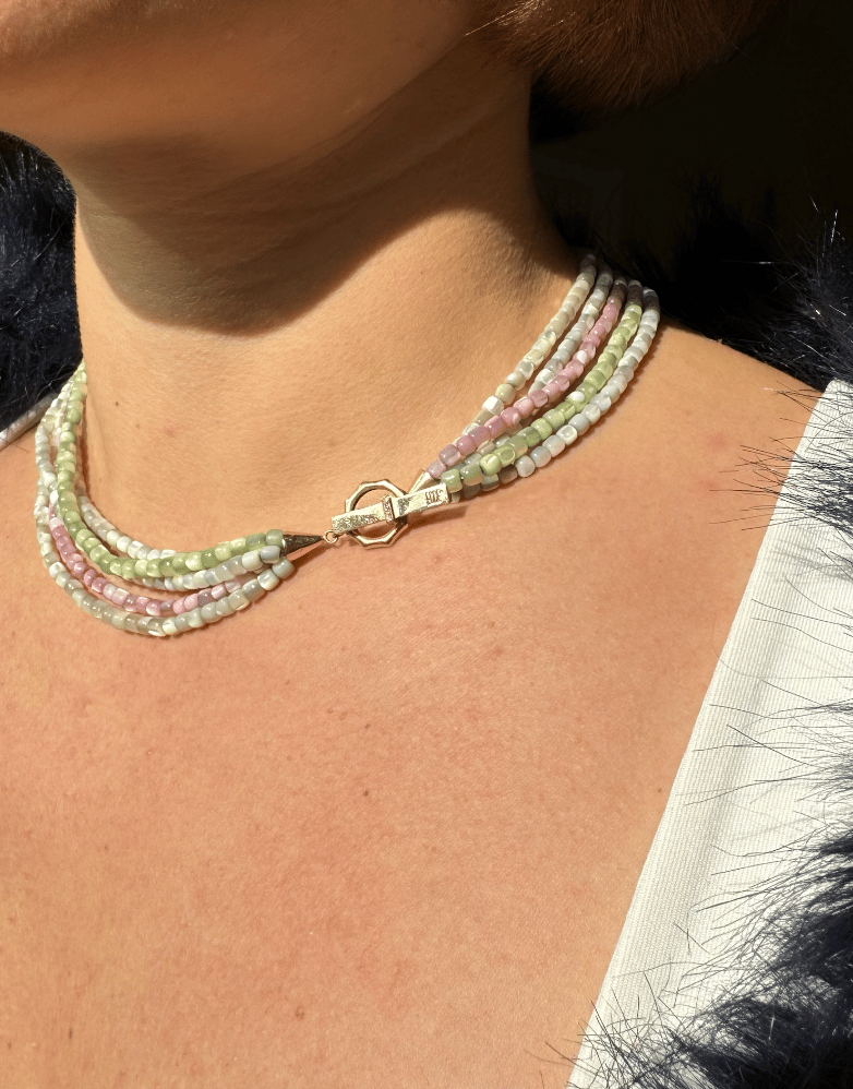 5 Renkli Sedef Boncuk logolu Pırlantalı Kolye