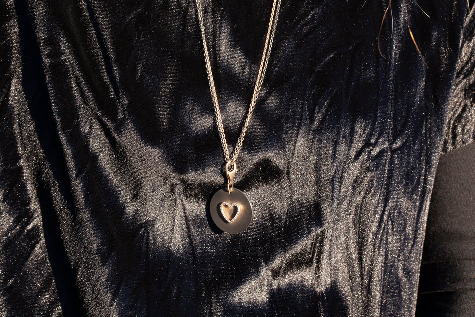 Titanyum Kişiye Özel Pırlantalı Kalp Charm