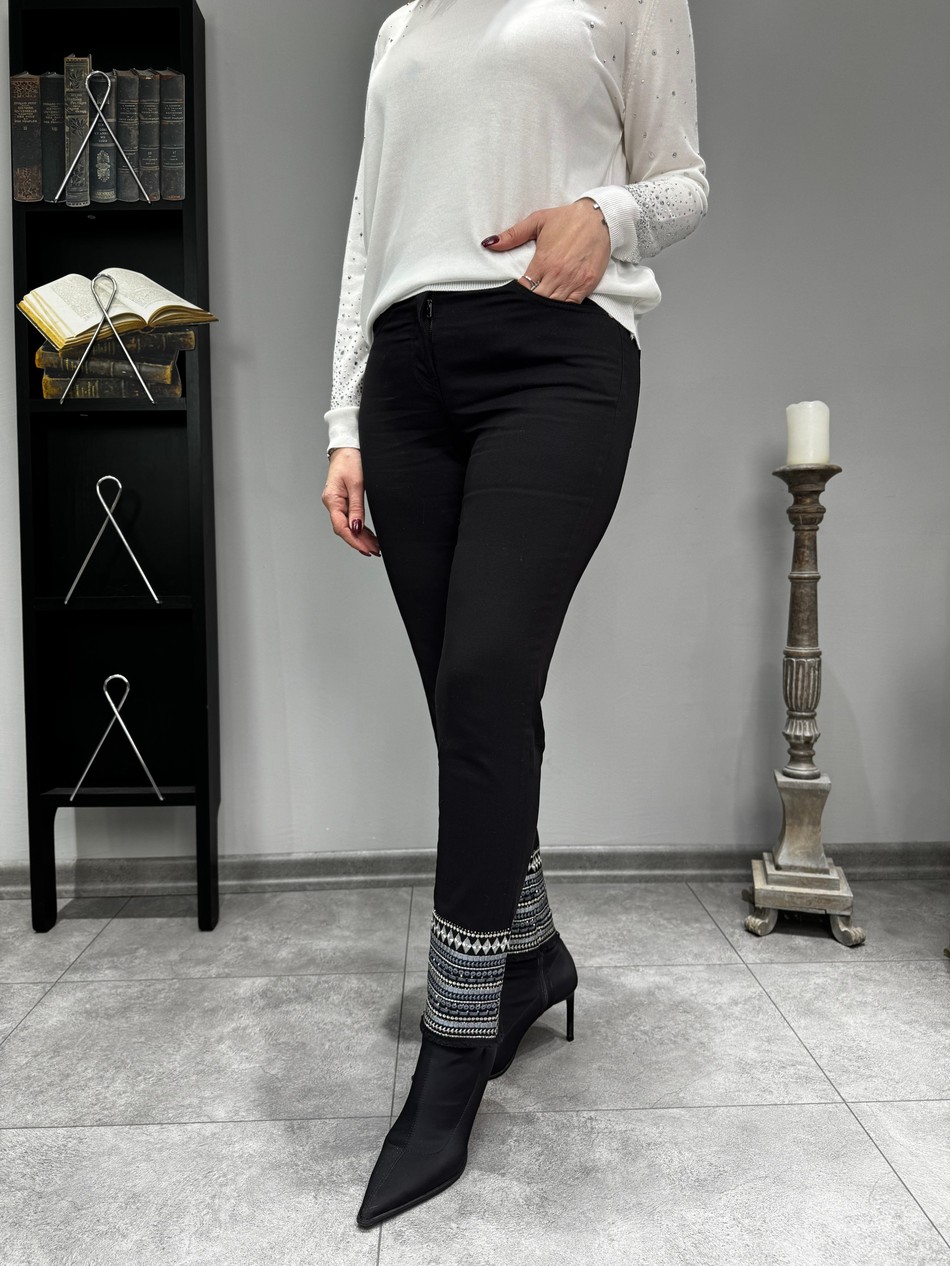 Paçası Taş Şerit Detaylı Jean 3152