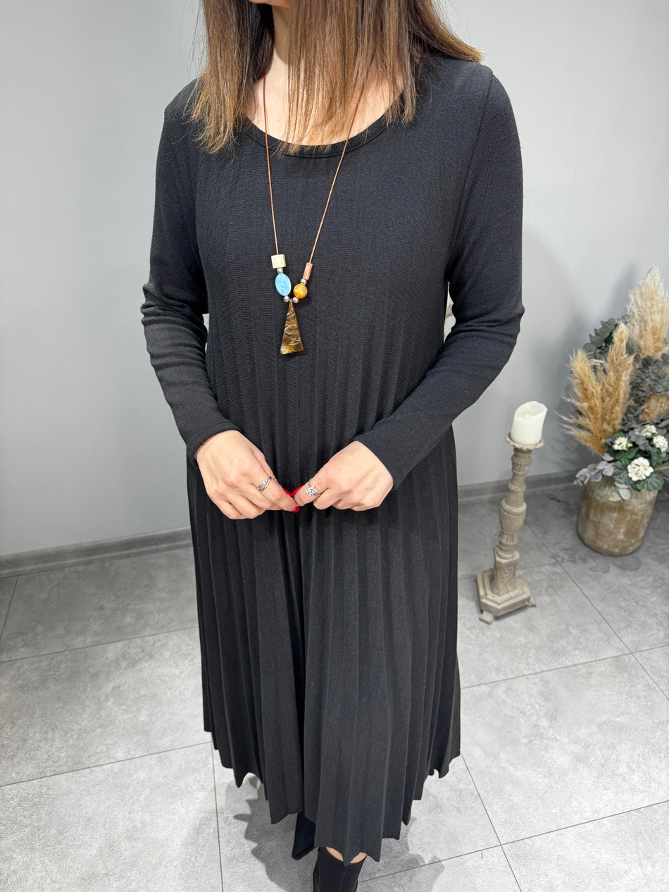 Kolyeli Pliseli İthal Triko Elbise 2906