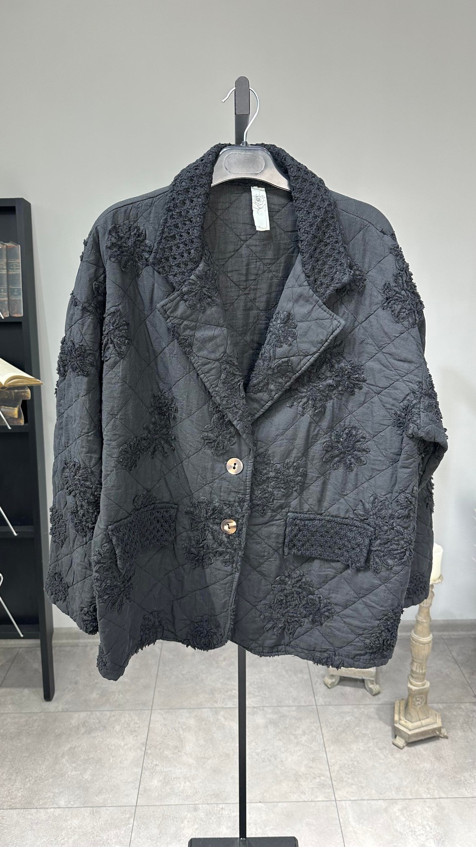 Nakışlı İthal Kapitone Ceket 2885