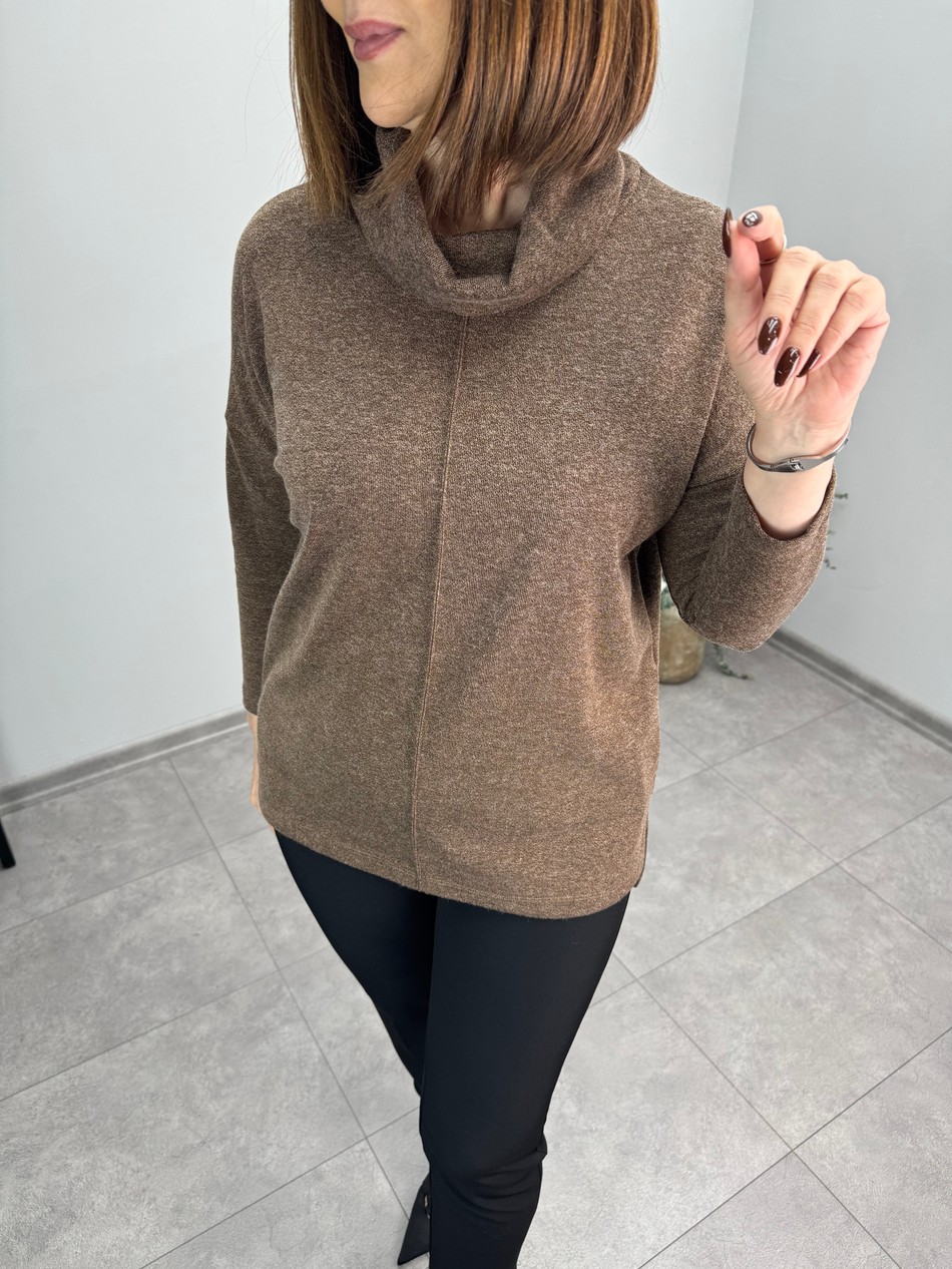 Degaje Yaka Örme Triko 4026