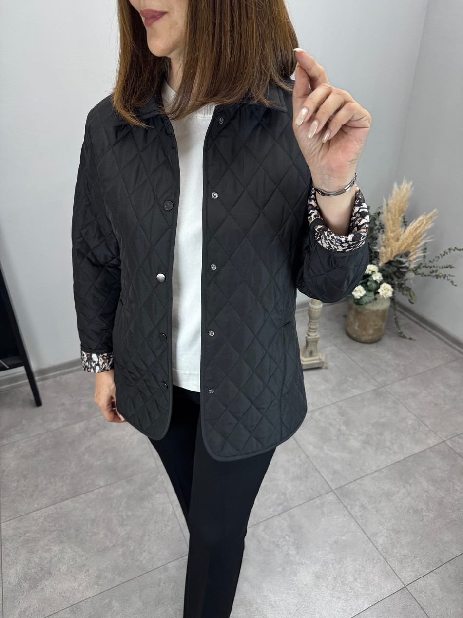 Kapitone Mont 3902