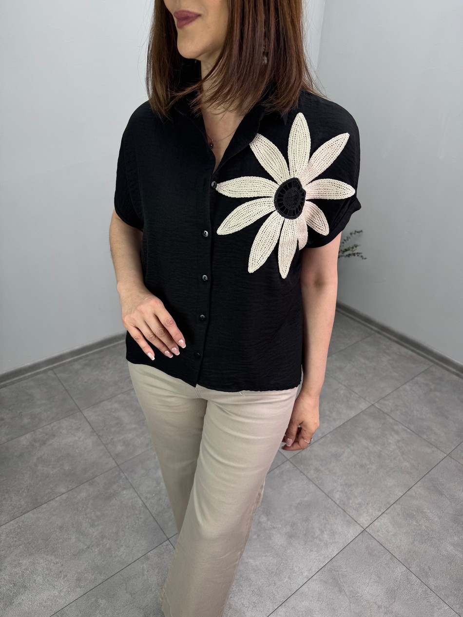 Polo Yaka Çiçek Nakışlı Gömlek 3577