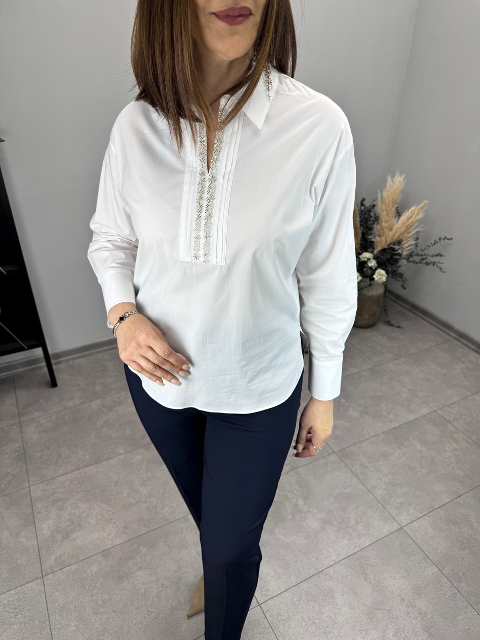 Yakası Taşlı Önü Mervürlü Koton Bluz 3926