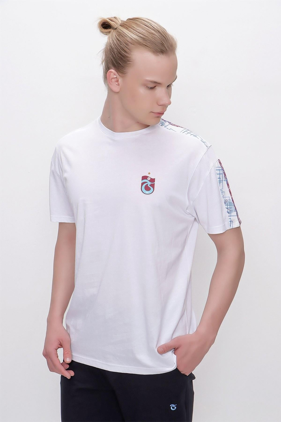 tshirt-bisiklet-yaka-omuz-ve-kol-parca-5400-4.jpg