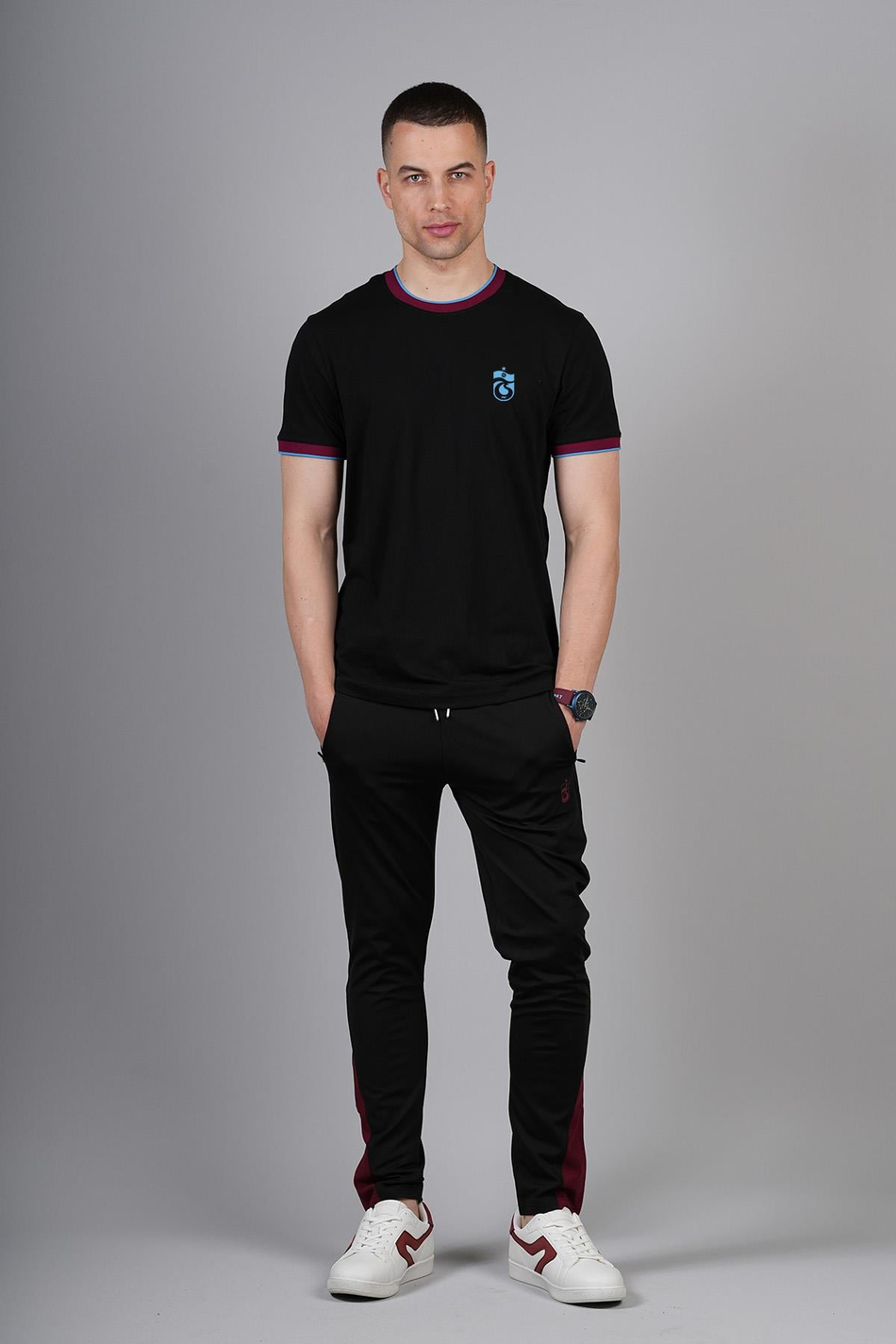 TSHIRT KOL VE YAKA BORDO MAVİ RİBANALI
