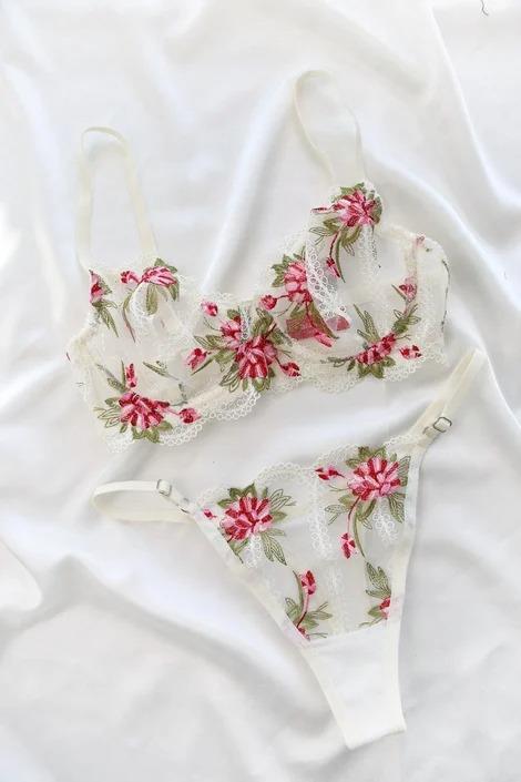 Dantel Şakayık B CUP Bralet Takımı Ekru