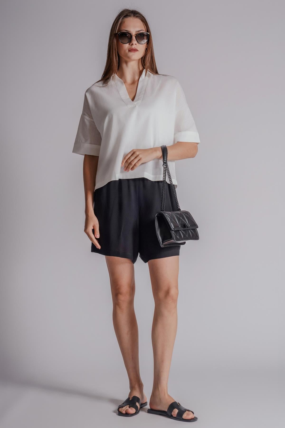  Women Elastic Waist Jogger Shorts  Black