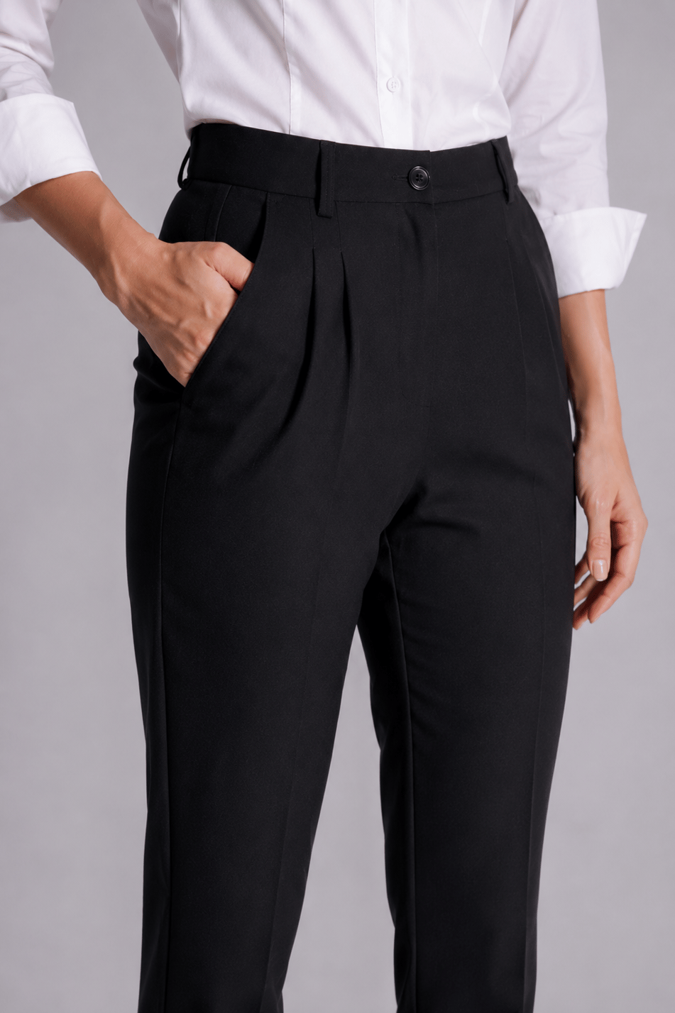 Kadın Siyah Yüksek Bel Yandan Cepli Pilili Slim Fit Pantolon