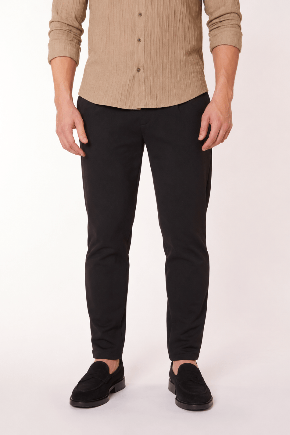 Erkek Beli Yarım Lastikli Pilili Gofre Slim Fit Pantolon Siyah