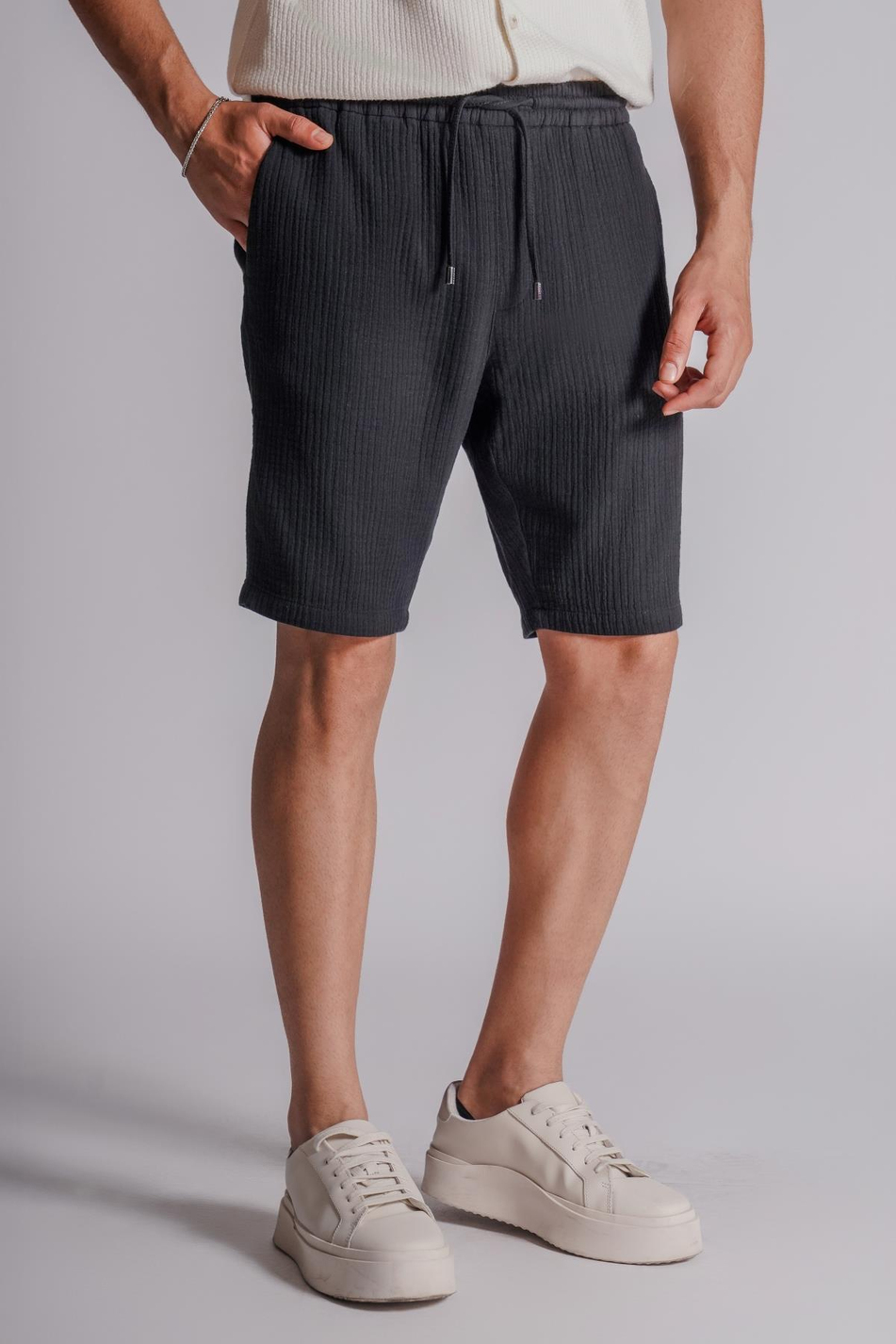 Erkek Yandan Cepli Beli Lastikli  Dokulu Kumaş Relaxed Fit Jogger Şort Siyah