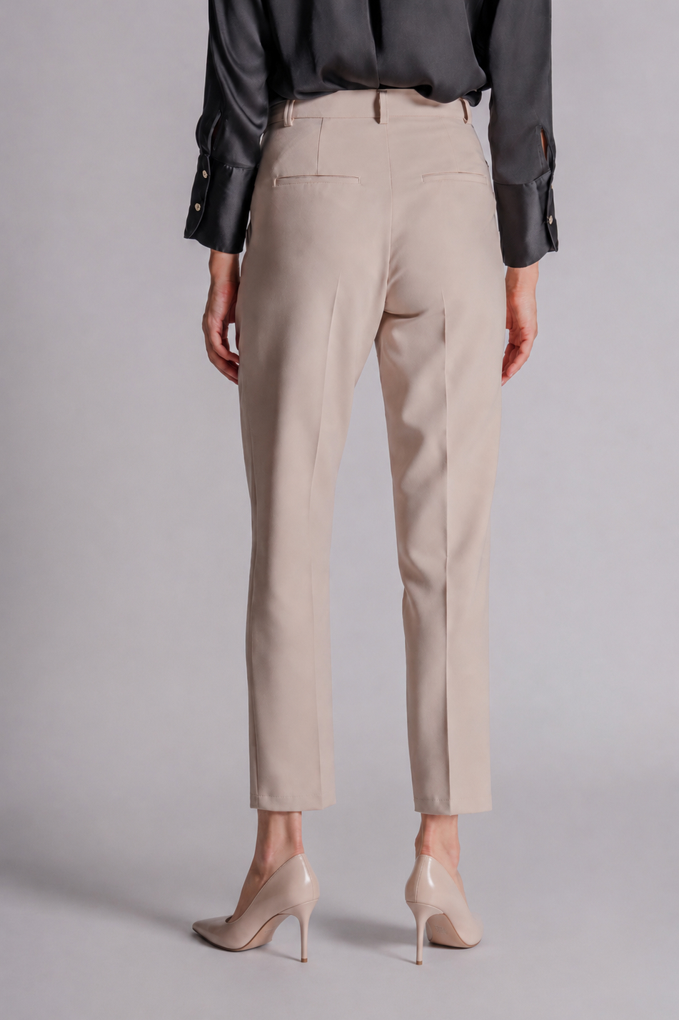Kadın Yandan Cepli Arka Cep Fleto Beli Lastikli ve Pilili Slim Fit Pantolon Taş