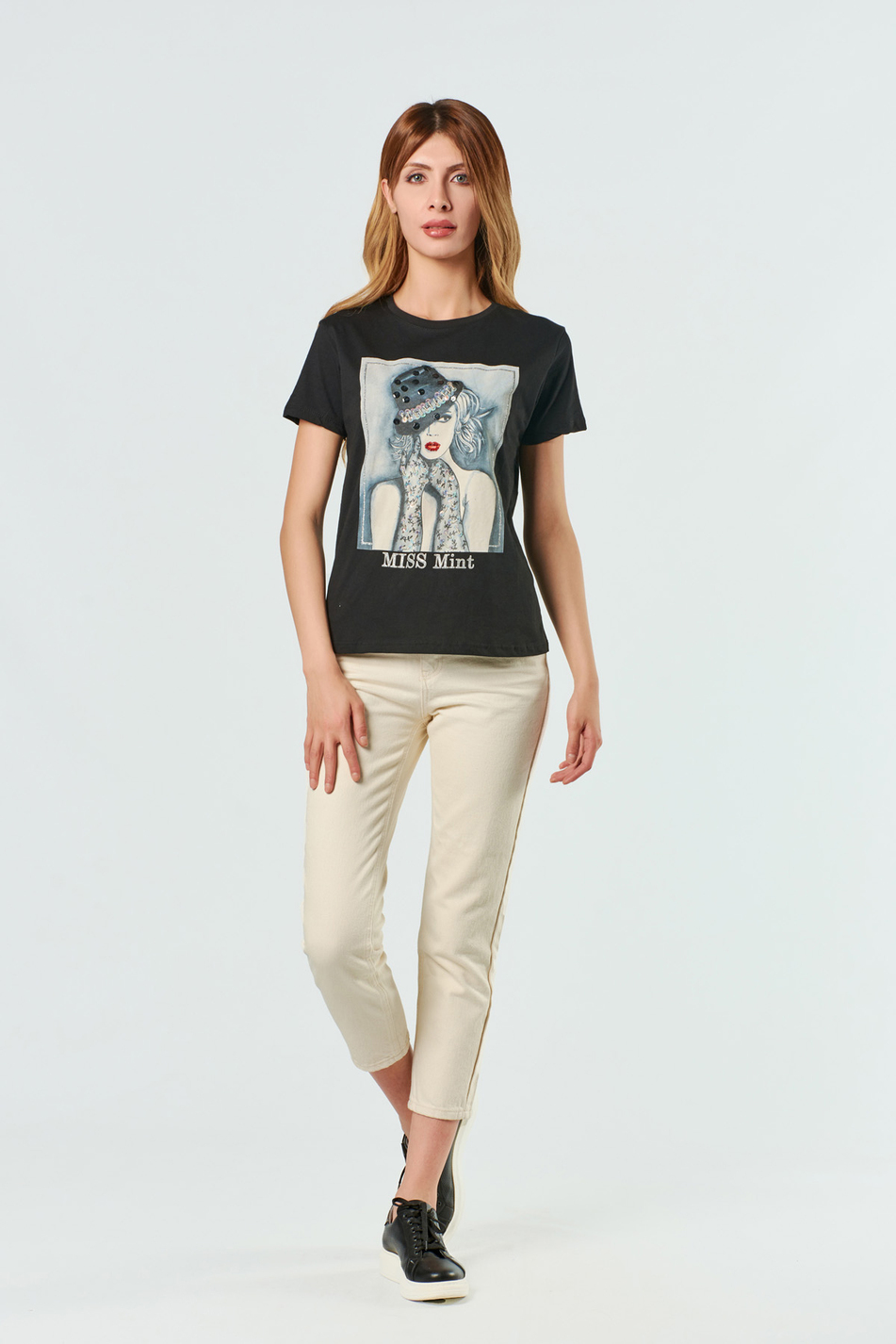 3238 Pullu Şapkalı Kadın Baskılı T-Shirt Siyah-Coral