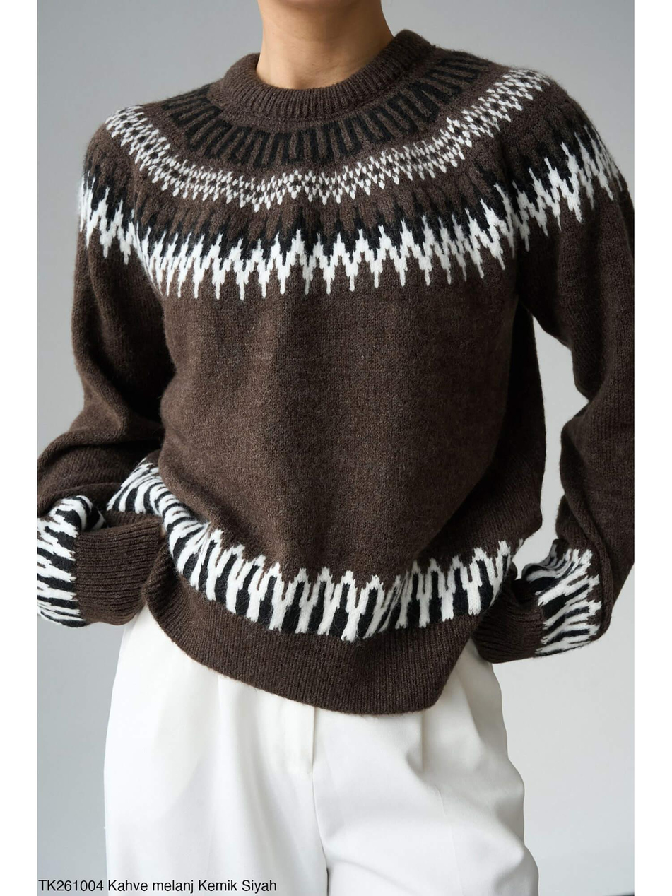 Buruk Desen Jakarlı Kazak Tk261004 Kahve - KremCoral