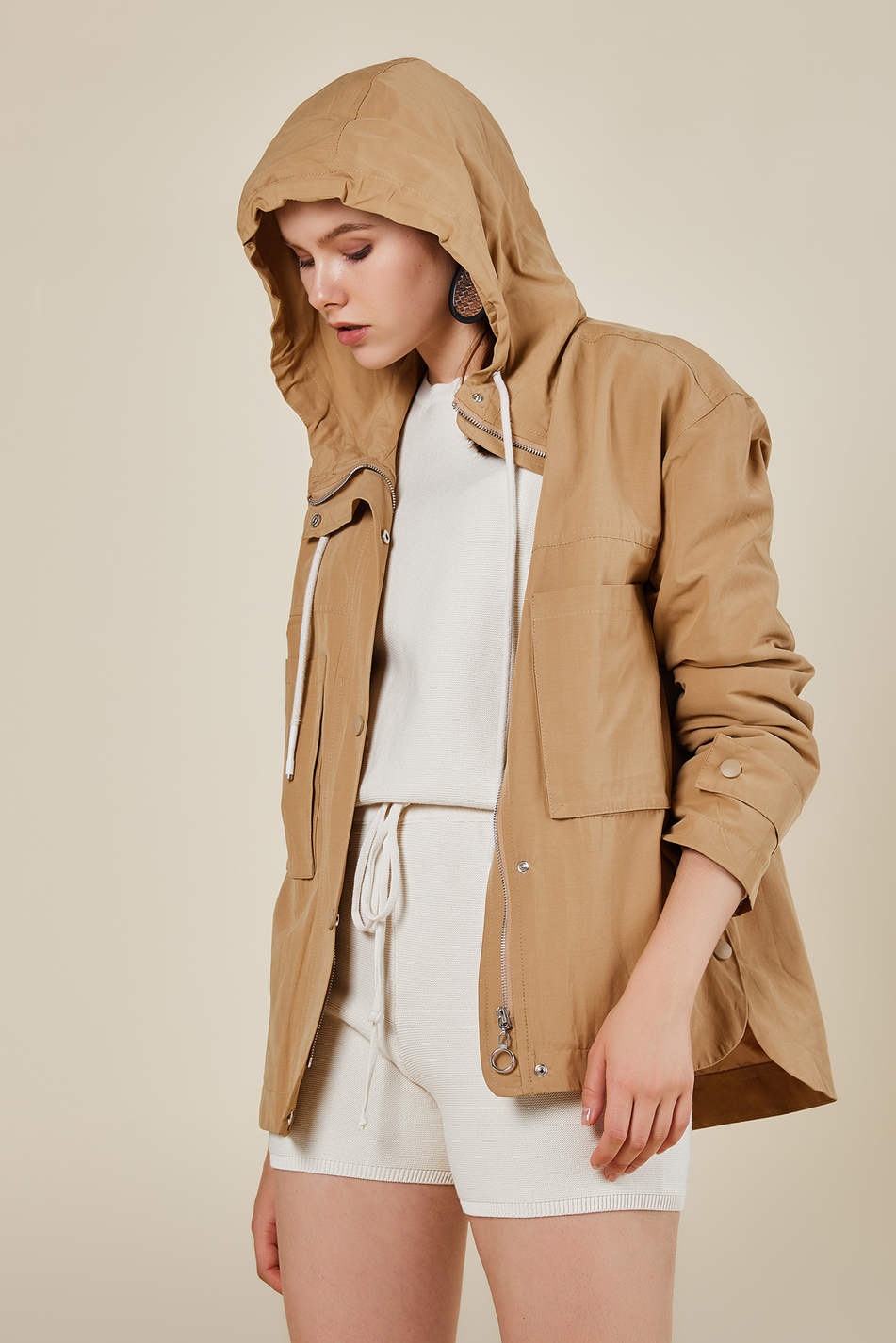 Coral 87030 Kapşonlu Kısa Trençkot Camel-Coral