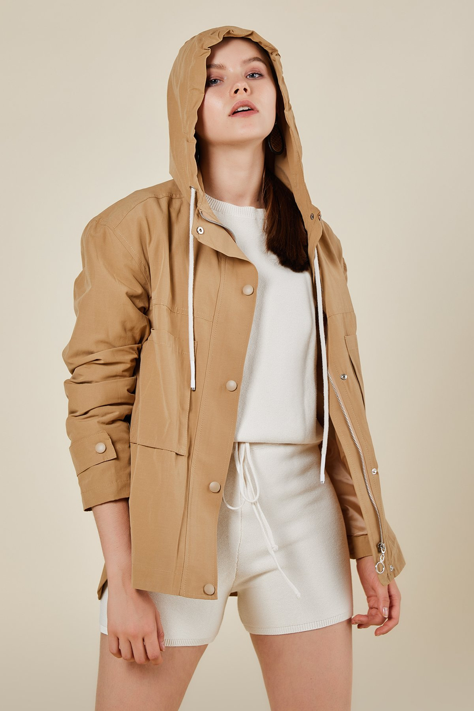 Coral 87030 Kapşonlu Kısa Trençkot Camel-Coral
