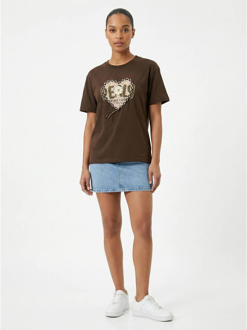 Deri Bağcıklı Kalp Baskılı Tişört 7447 KahveCoral