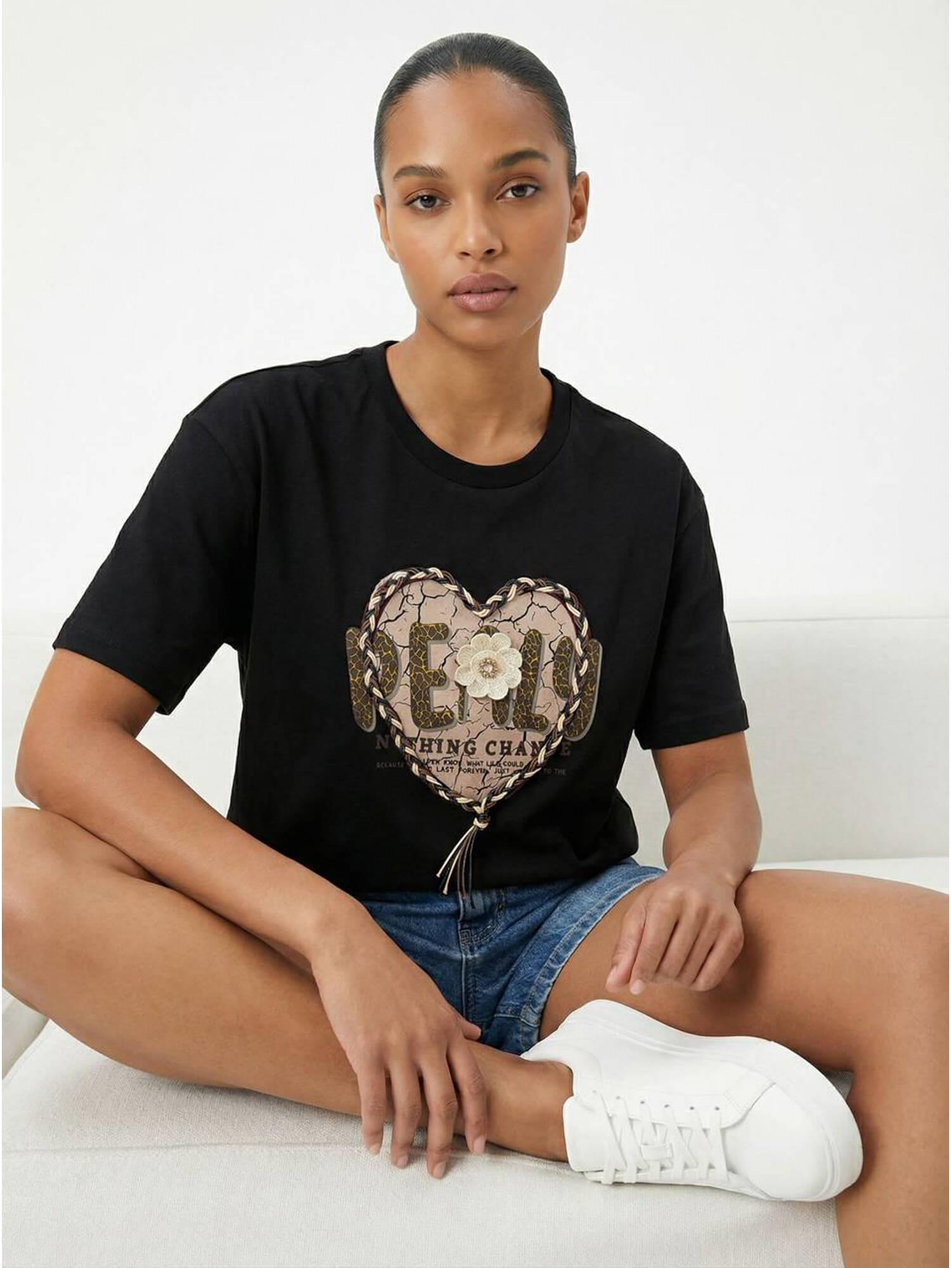 Deri Bağcıklı Kalp Baskılı Tişört 7447 SiyahCoral