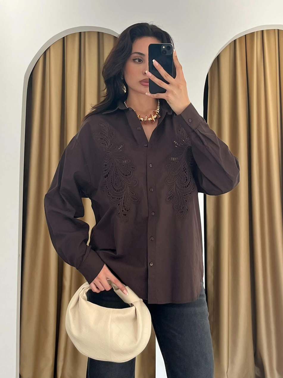 Göğsü Nakış Detaylı Gömlek KahveCoral