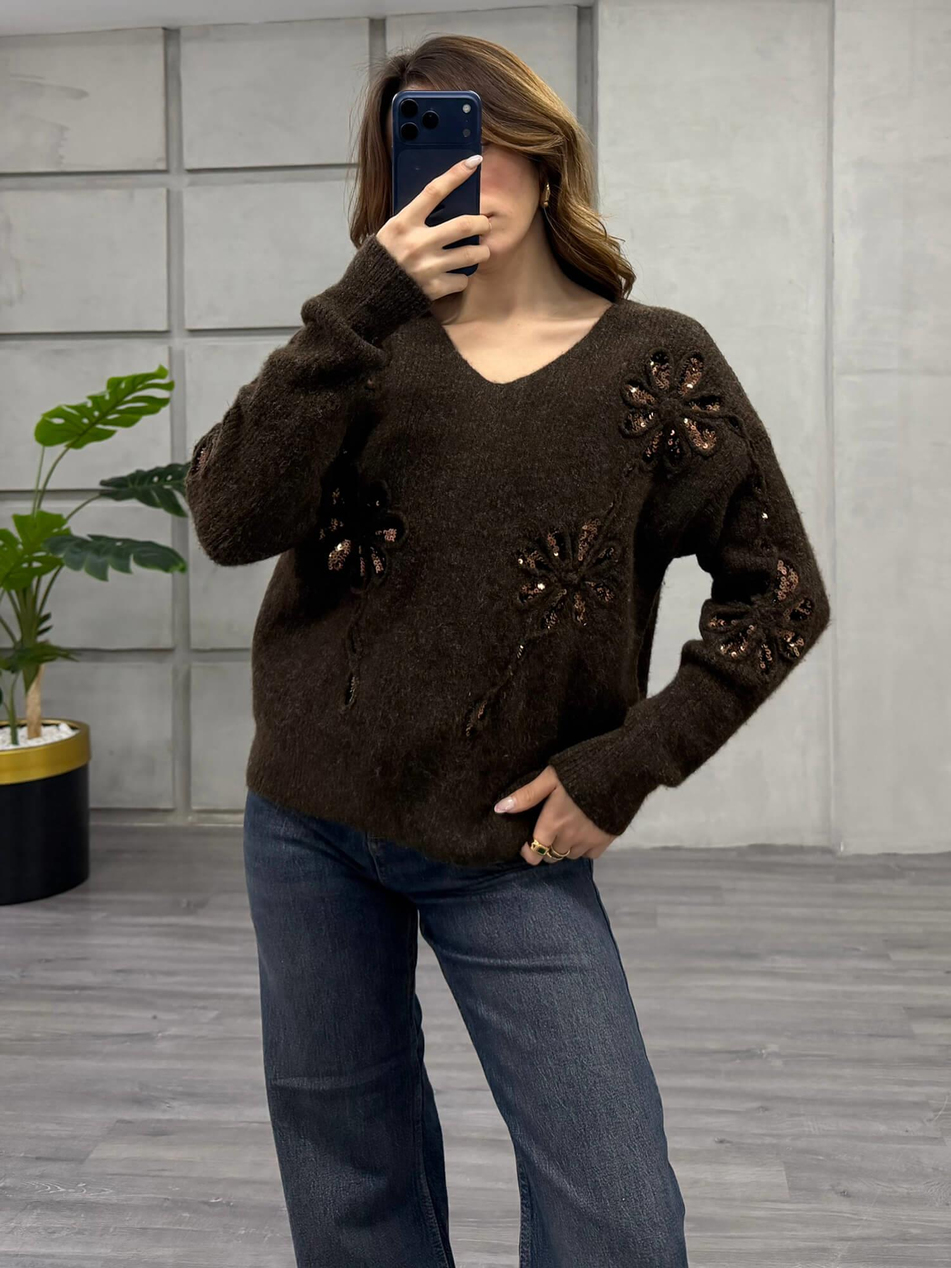 Pullu Çiçek İşlemeli V Yaka Kazak 7718 Kahve