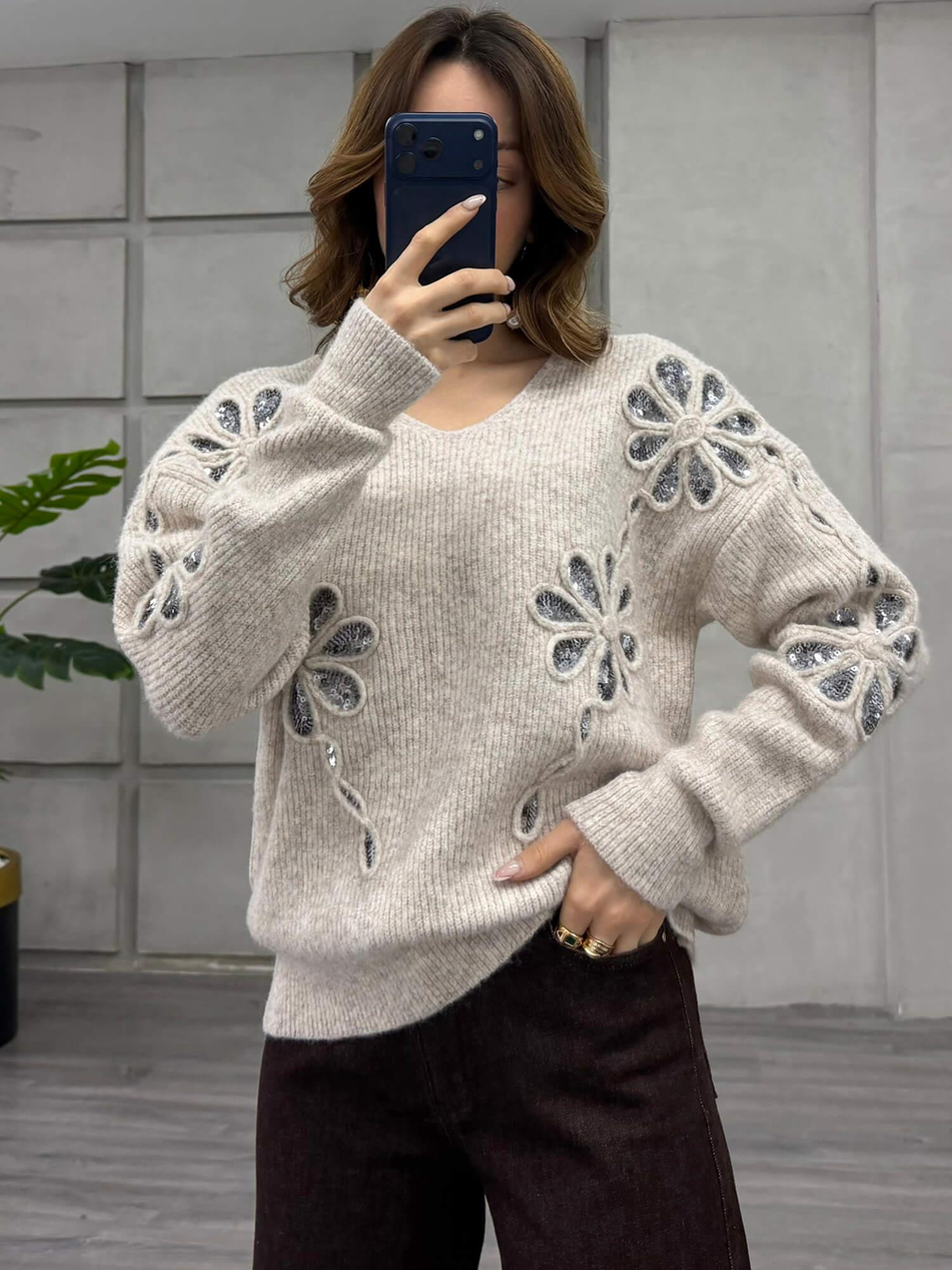 Pullu Çiçek İşlemeli V Yaka Kazak 7718 BejCoral